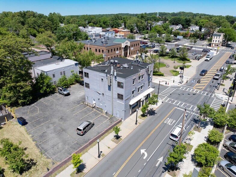 151 Henry Johnson Blvd, Albany, NY à vendre - Photo de l’immeuble – Image 3 sur 39