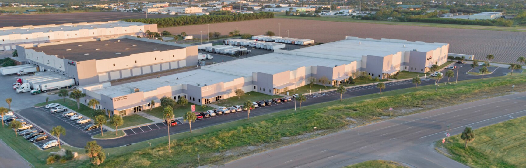 1501 N International Blvd, Hidalgo, TX à louer Photo de l’immeuble– Image 1 sur 6