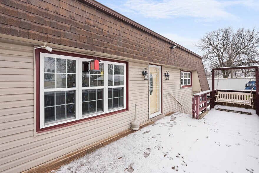 621 N Halleck St, Demotte, IN à vendre - Photo de l’immeuble – Image 3 sur 34