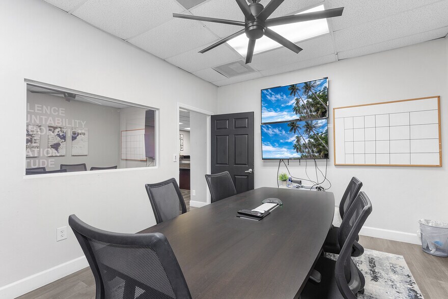 5600 Zip Dr, Fort Myers, FL à vendre - Photo intérieure – Image 2 sur 33