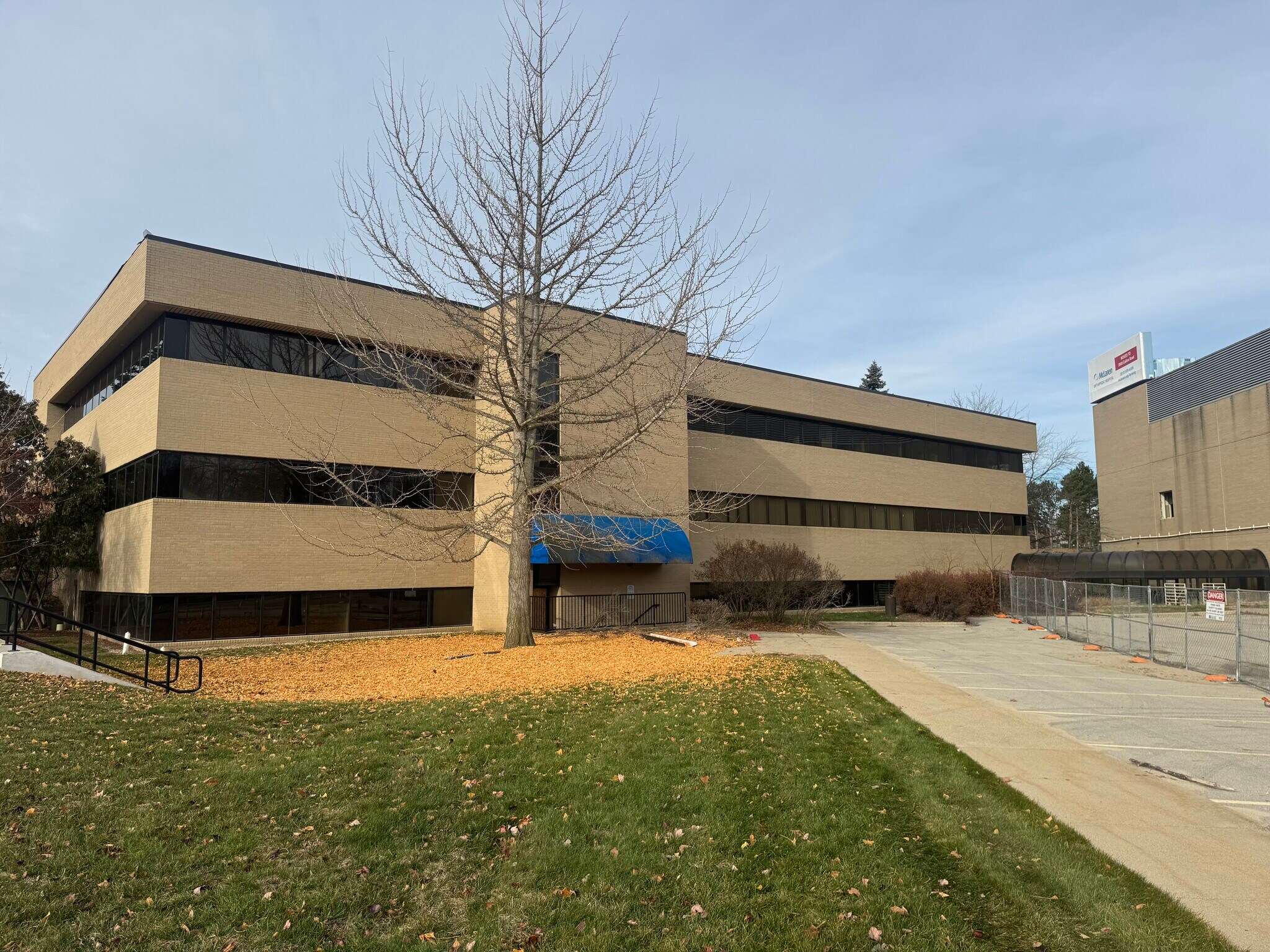 2815 Pennsylvania Ave, Lansing, MI à vendre Photo principale– Image 1 sur 38
