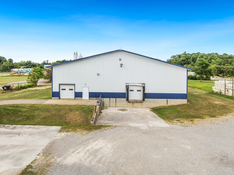 1400 Commerce Dr, New Lexington, OH à vendre - Photo principale – Image 1 sur 12