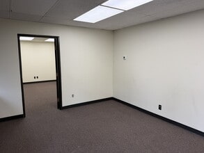 10515 E 40th Ave, Denver, CO à louer Photo intérieure– Image 2 sur 3