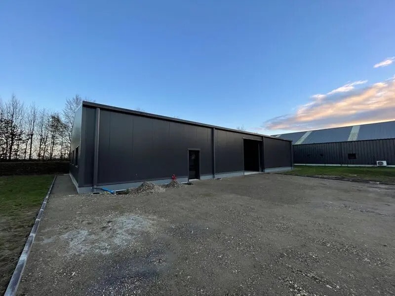 Bureau dans La Rue-Saint-Pierre à louer Photo de l’immeuble– Image 1 sur 6