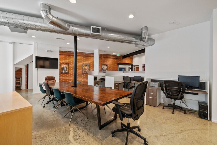 11333 Iowa Ave, Los Angeles, CA à vendre - Photo de l’immeuble – Image 2 sur 10