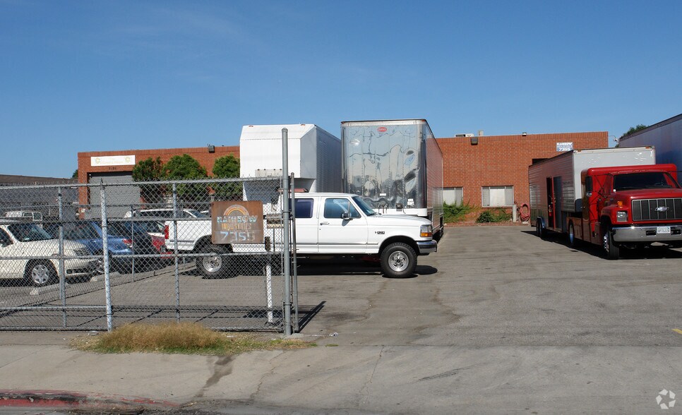 7351-7355 Fulton Ave, North Hollywood, CA à louer - Photo principale – Image 2 sur 3