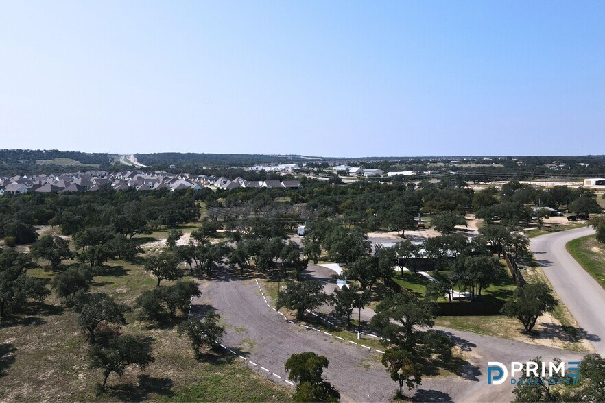 3150 County Road 258, Liberty Hill, TX à louer - Photo de l’immeuble – Image 3 sur 8