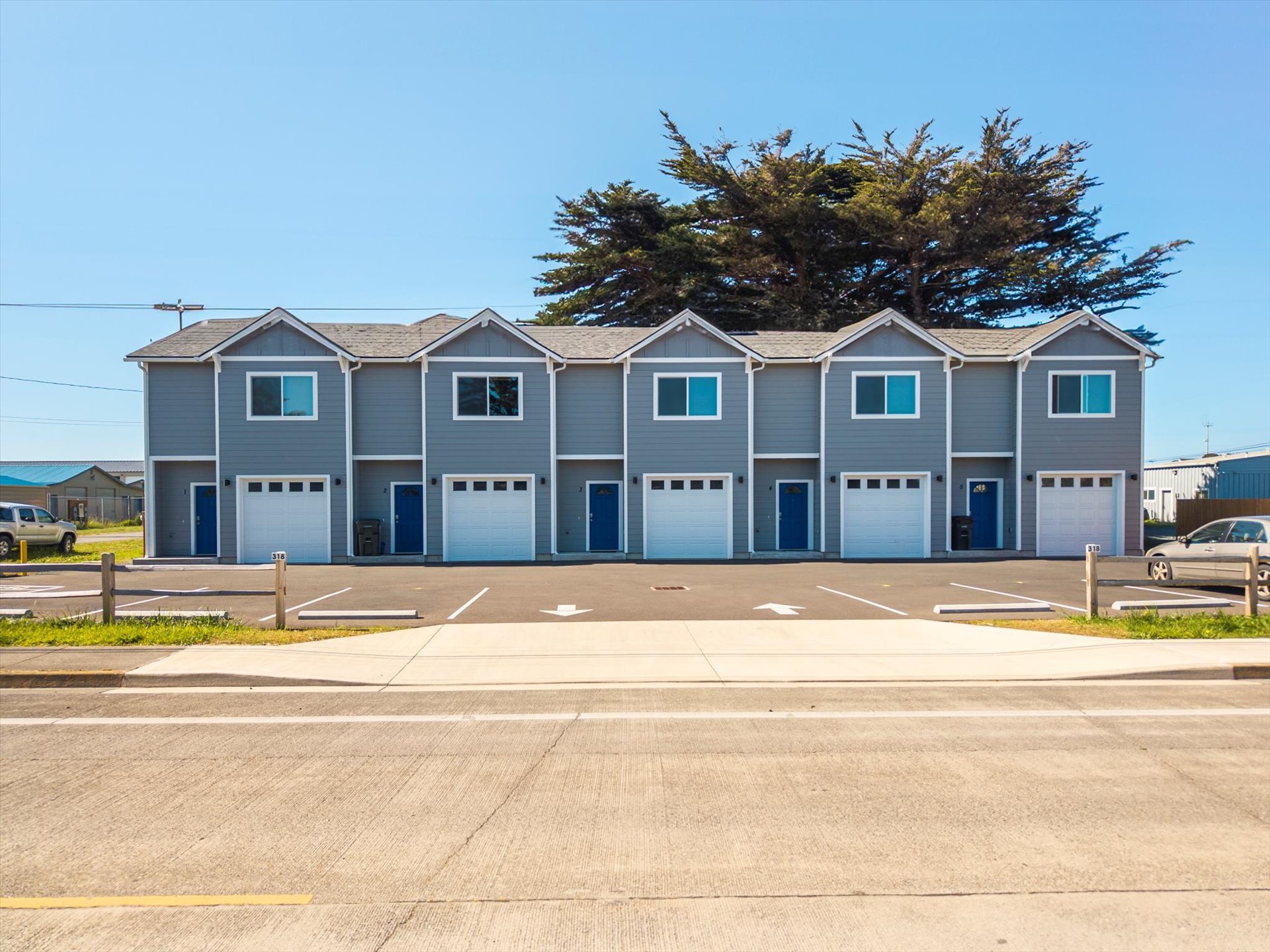 318 11th St SE, Bandon, OR à vendre Photo principale– Image 1 sur 15