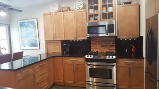 Plus de détails pour 138 Grand View Ave, Quincy, MA - Logement à vendre