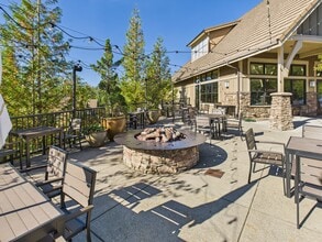 2021-2135 NW Miller Rd, Portland, OR à louer Photo intérieure– Image 2 sur 13