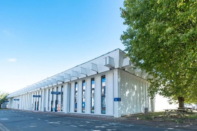 Plus de détails pour Bureau, Local d'activités à louer