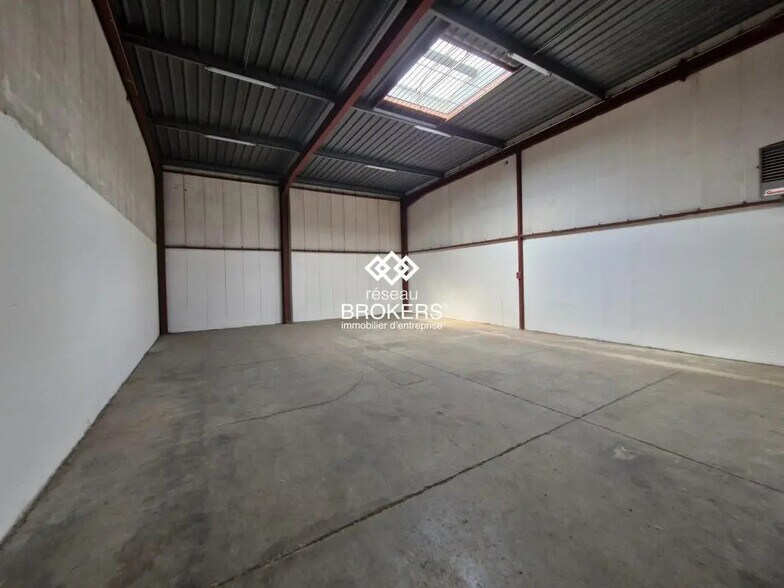 Industriel/Logistique dans Champigny-sur-Marne à louer - Photo de l’immeuble – Image 3 sur 6