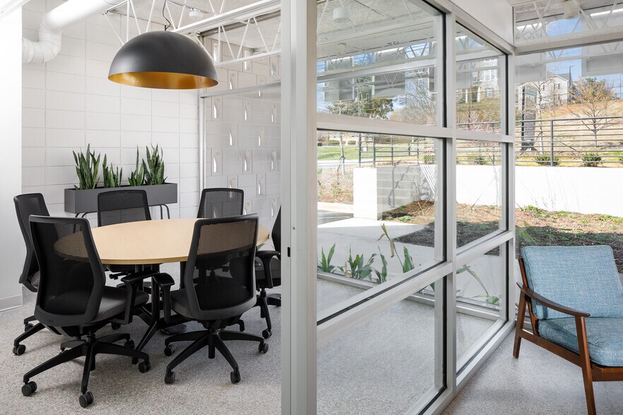 832 Wade Hampton, Greenville, SC à louer - Photo intérieure – Image 3 sur 13