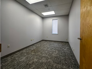 210 Pomeroy Ave, Meriden, CT à louer Photo intérieure– Image 2 sur 18