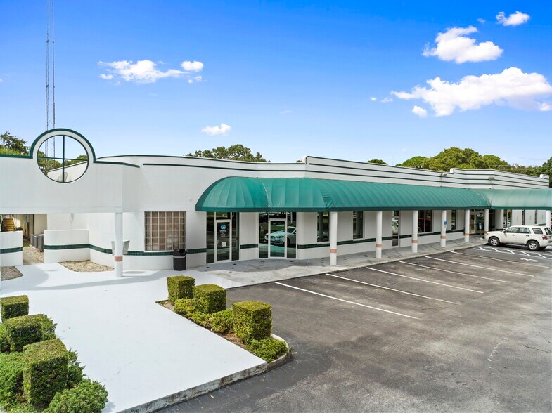 1801 S 23rd St, Fort Pierce, FL à vendre - Photo de l’immeuble – Image 1 sur 12