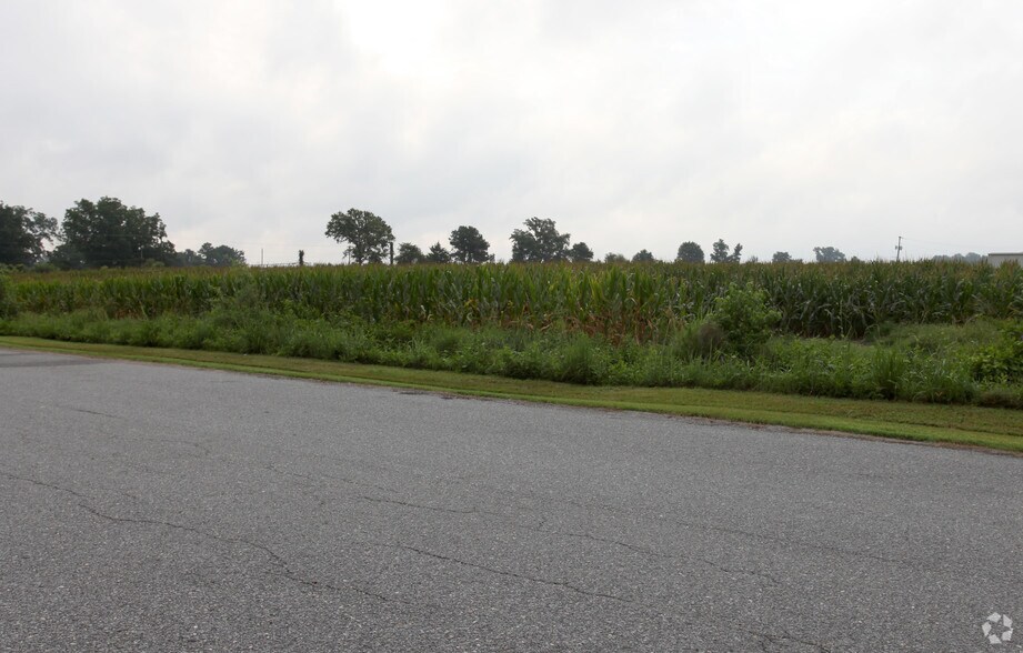 400 E Washington St, La Grange, NC à vendre - Photo principale – Image 1 sur 1
