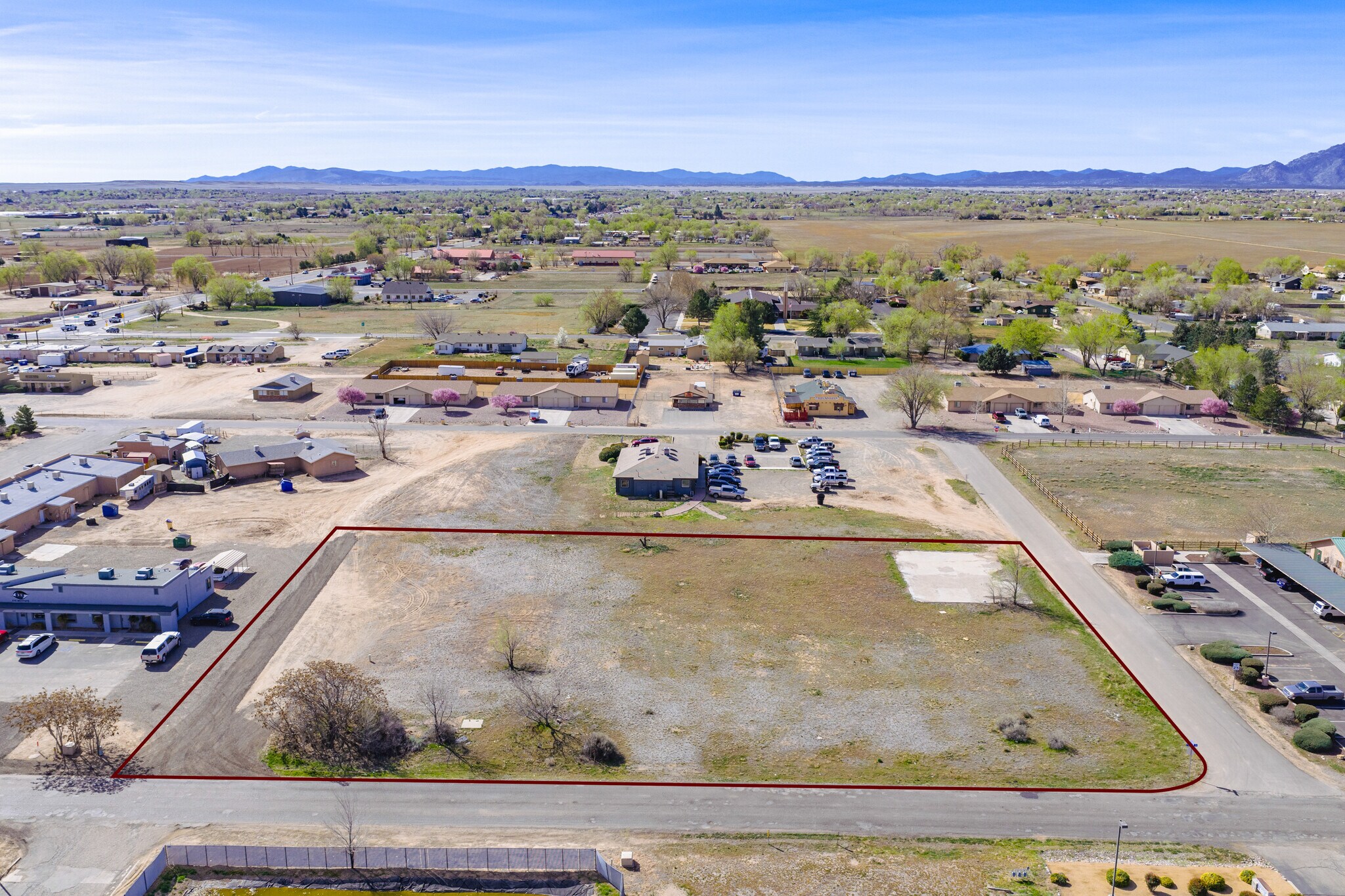 399-443 W Palomino Rd, Chino Valley, AZ à vendre Photo principale– Image 1 sur 34