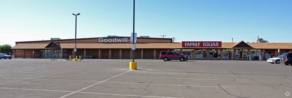 9600 Montana Ave, El Paso, TX à louer - Photo de l’immeuble – Image 2 sur 3