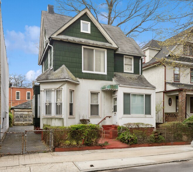 250 Midwood St, Brooklyn, NY à vendre - Photo de l’immeuble – Image 3 sur 4