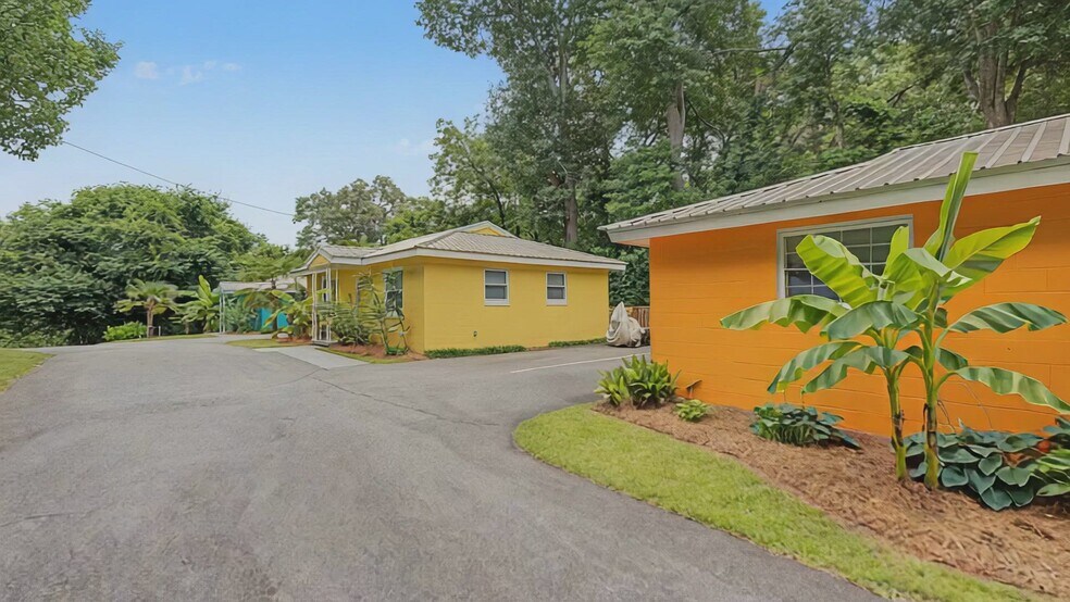 559 Pulaski St, Athens, GA à vendre - Vidéo sur l’annonce professionnelle – Image 2 sur 23