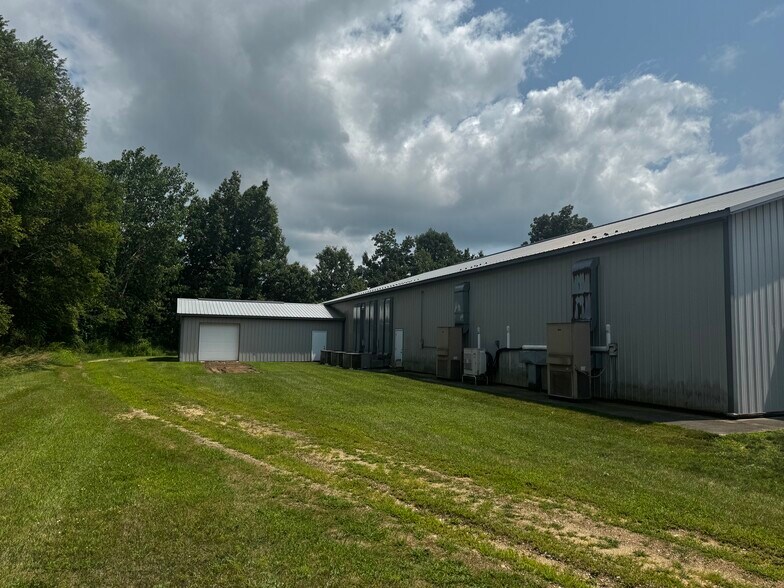 1045 Parkview St, Constantine, MI à vendre - Photo de l’immeuble – Image 3 sur 8