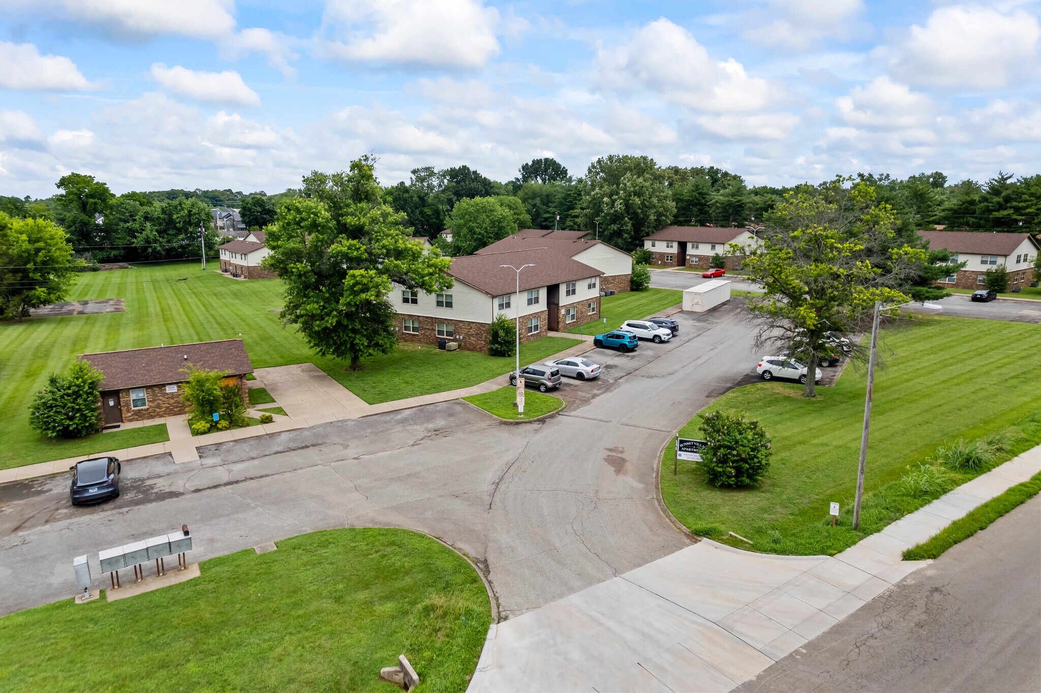 151 Wallace Blvd, Clarksville, TN à vendre Photo de l’immeuble– Image 1 sur 14