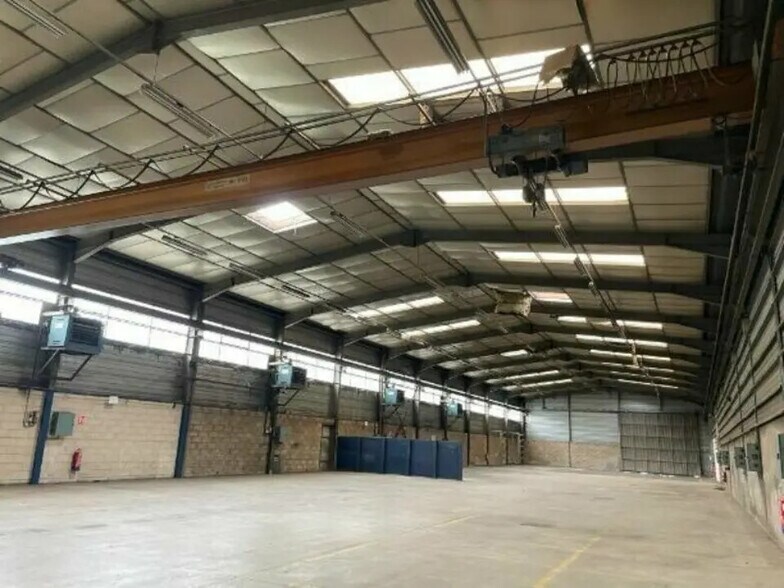 Local d’activités dans Exincourt à louer - Photo intérieure – Image 2 sur 4