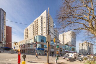 Plus de détails pour 40-24 College Point Blvd, Flushing, NY - Logement à vendre