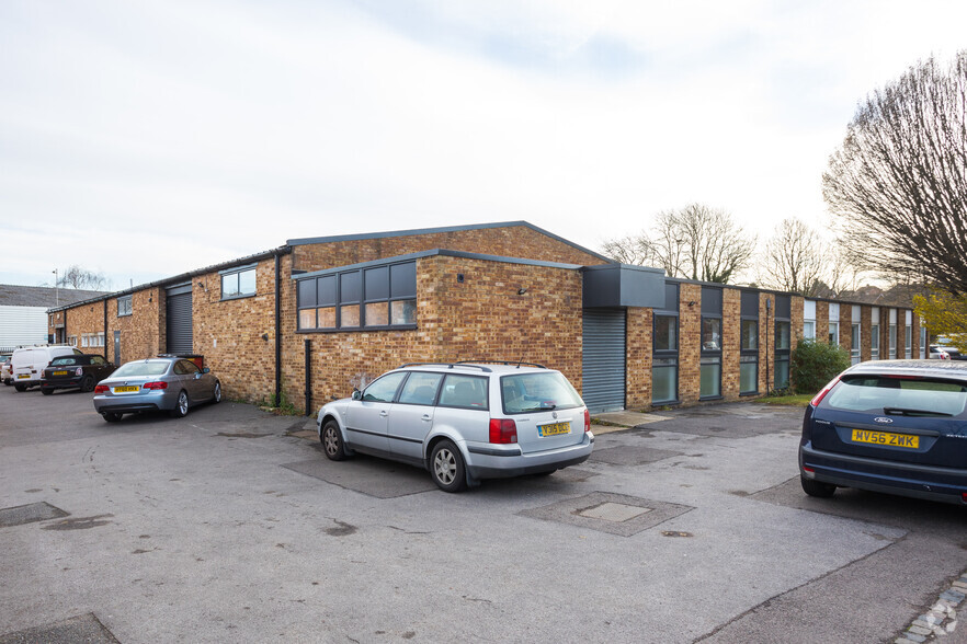 2-3B Sovereign Way, Tonbridge à vendre - Photo de l’immeuble – Image 2 sur 4