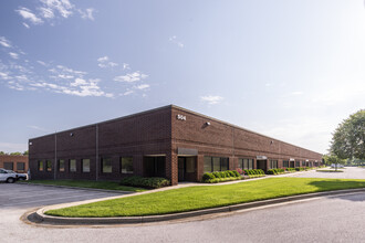 500 McCormick Dr, Glen Burnie, MD à louer Photo de l’immeuble– Image 1 sur 1