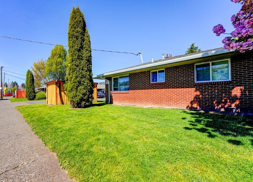 1049 SE Walnut St, Hillsboro, OR à vendre - Photo de l’immeuble – Image 3 sur 63