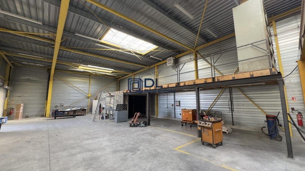 Industriel/Logistique dans Champlan à louer - Photo de l’immeuble – Image 2 sur 26