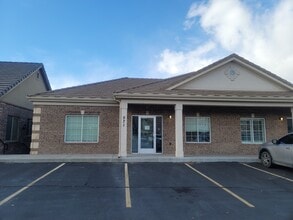 571-583 W Center St, Pleasant Grove, UT à louer Photo intérieure– Image 1 sur 20