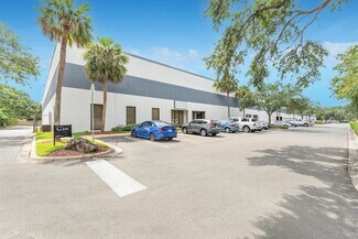 Plus de détails pour 7600 Kingspointe Pky, Orlando, FL - Industriel/Logistique à louer