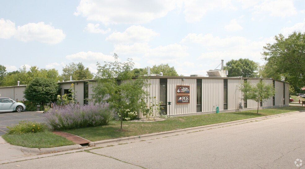 4222 Argosy Ct, Madison, WI à louer - Photo de l’immeuble – Image 3 sur 11