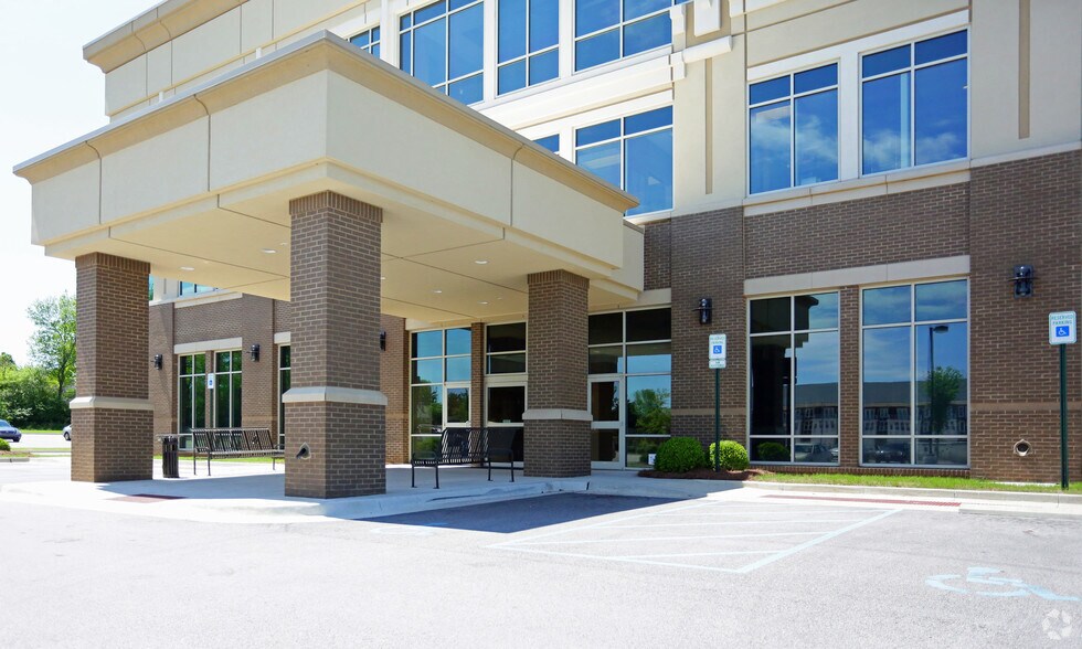 8337 Us-72 Hwy, Madison, AL à louer - Photo de l’immeuble – Image 2 sur 20