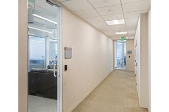 9701 Wilshire Blvd, Beverly Hills, CA à louer Photo intérieure– Image 2 sur 3