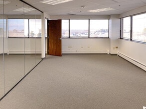 9350 E Arapahoe Rd, Greenwood Village, CO à louer Photo intérieure– Image 2 sur 7