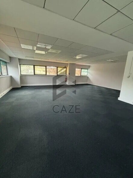 Bureau dans Mérignac à louer - Photo de l’immeuble – Image 3 sur 4