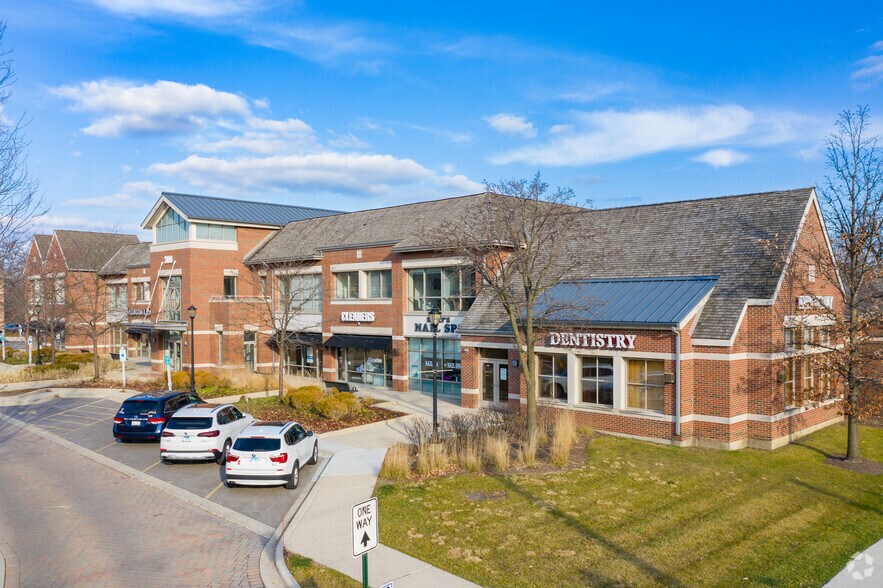 300 Village Green Dr, Lincolnshire, IL à louer - Photo principale – Image 1 sur 8