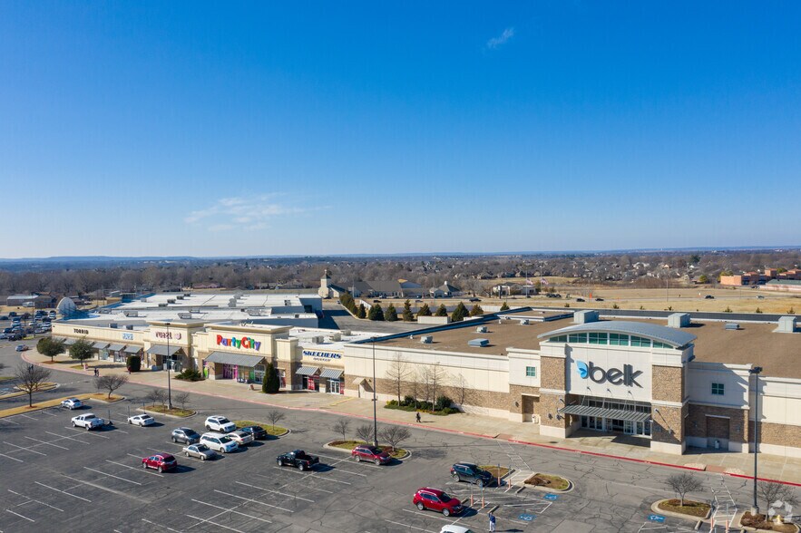 9110 N 121st Ave E, Owasso, OK à louer - Photo de l’immeuble – Image 1 sur 26