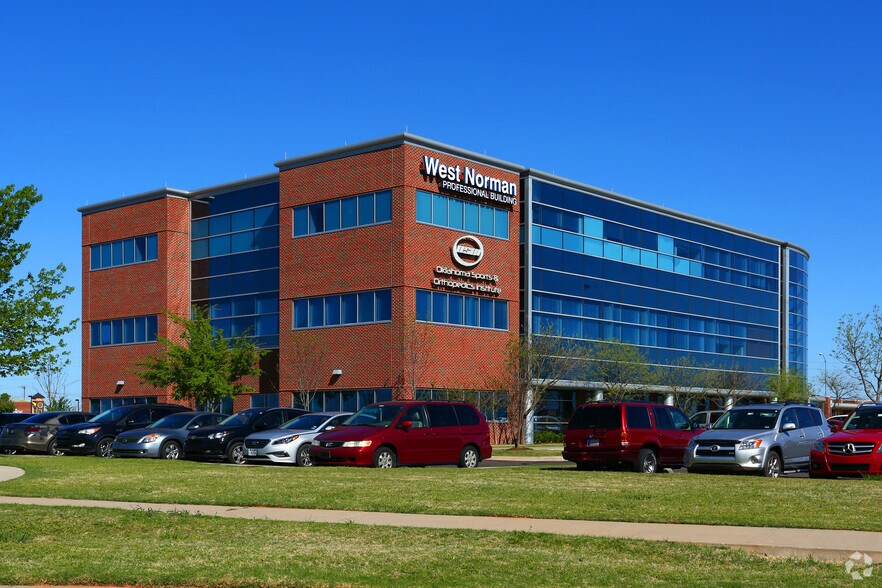 3400 W Tecumseh Rd, Norman, OK à louer - Photo de l’immeuble – Image 2 sur 4