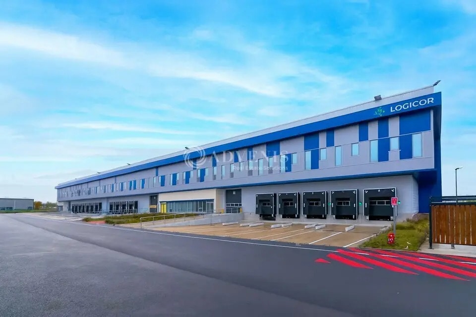 Industriel/Logistique dans Conflans-Sainte-Honorine à louer Photo de l’immeuble– Image 1 sur 11