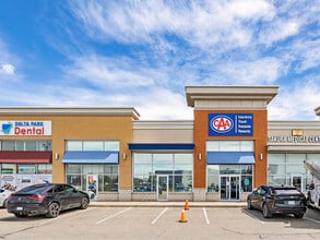215 Delta Park Blvd, Brampton, ON à louer Photo de l’immeuble– Image 2 sur 9