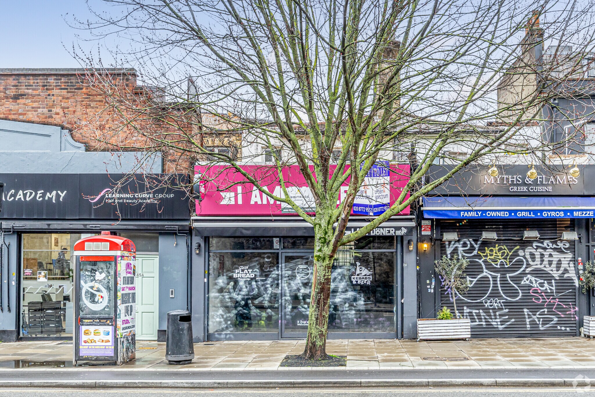 44 Chalk Farm Rd, Londres à louer Photo principale– Image 1 sur 9