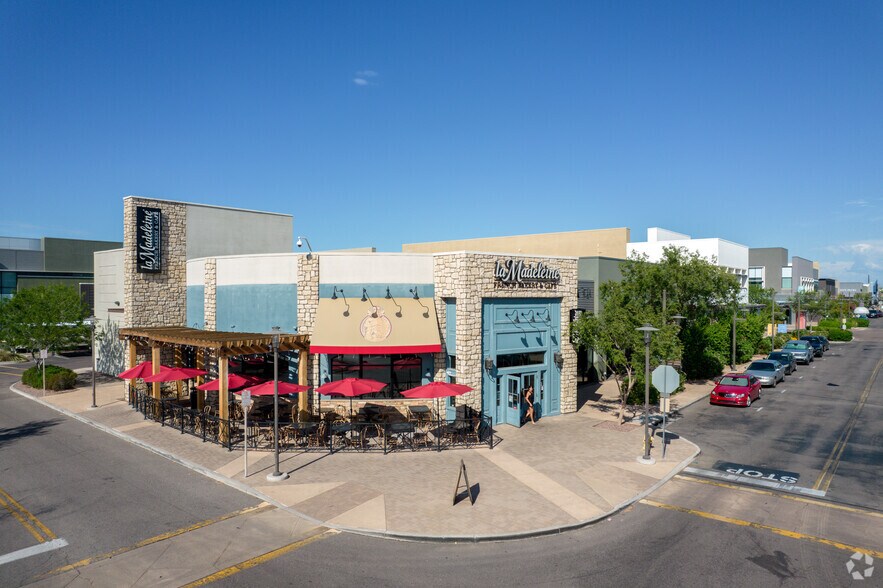 2156 E Williams Field Rd, Gilbert, AZ à louer - Photo de l’immeuble – Image 2 sur 3