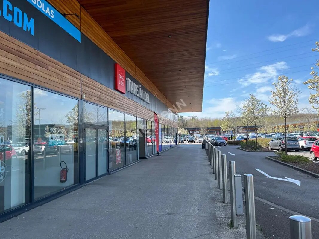Local commercial dans Longeville-lès-Saint-Avold à louer Photo de l’immeuble– Image 1 sur 9