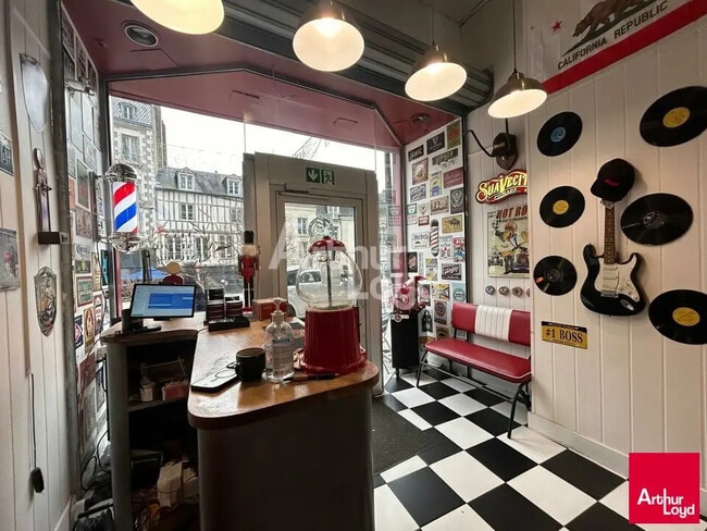 Plus de détails pour Local commercial à louer