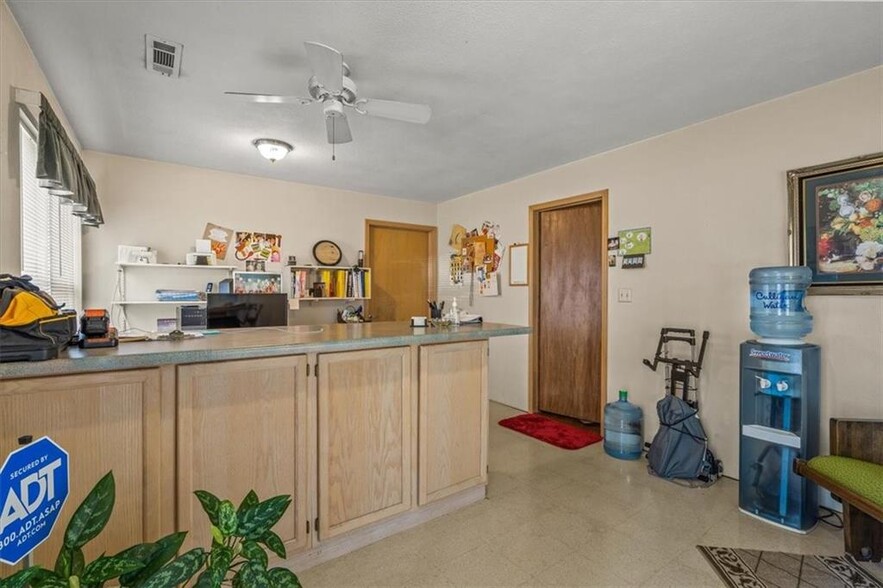 15 Pivot Rock Rd, Eureka Springs, AR à vendre - Photo intérieure – Image 3 sur 25