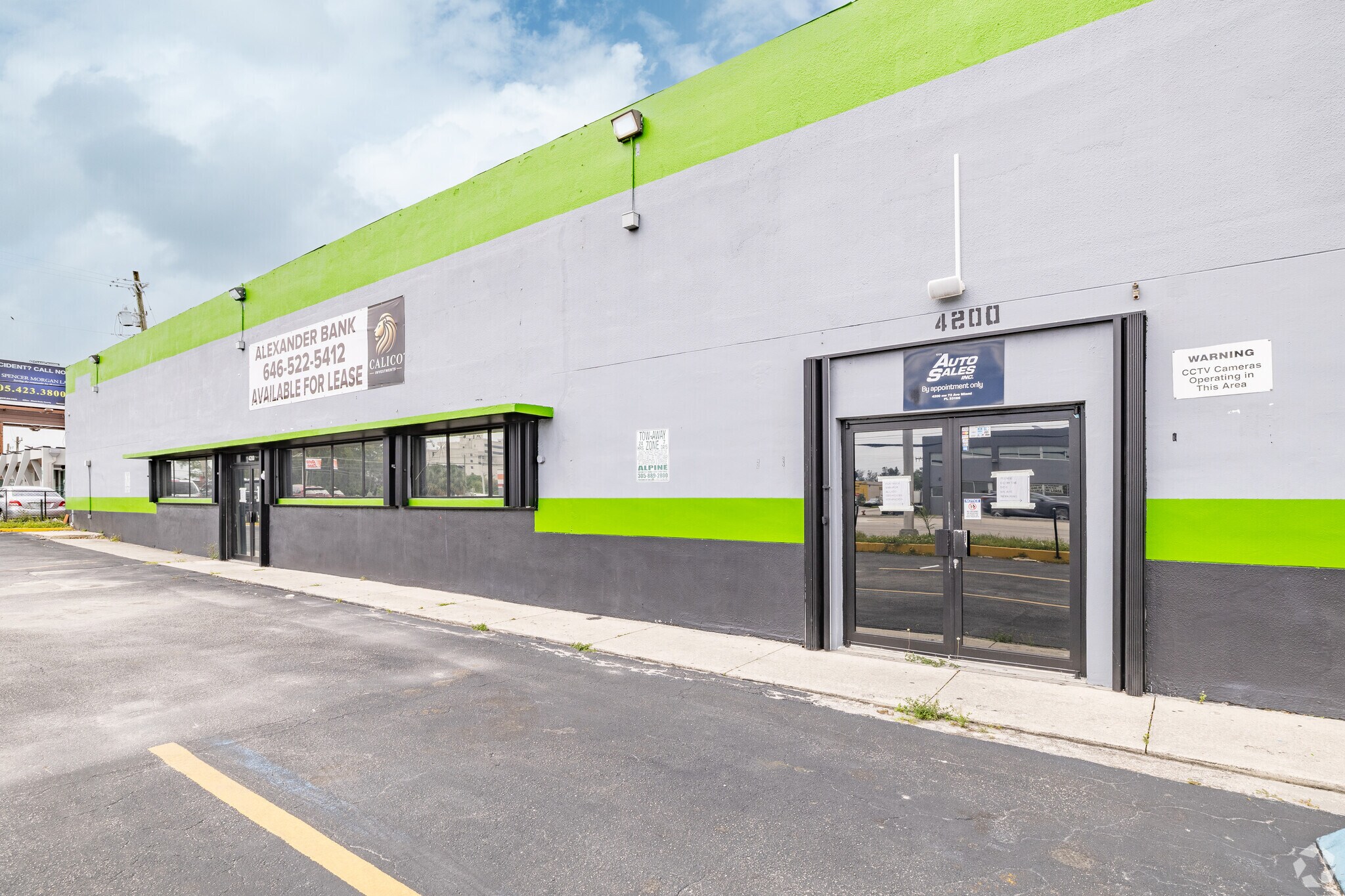 4200-4250 NW 72nd Ave, Miami, FL à louer Photo de l’immeuble– Image 1 sur 30